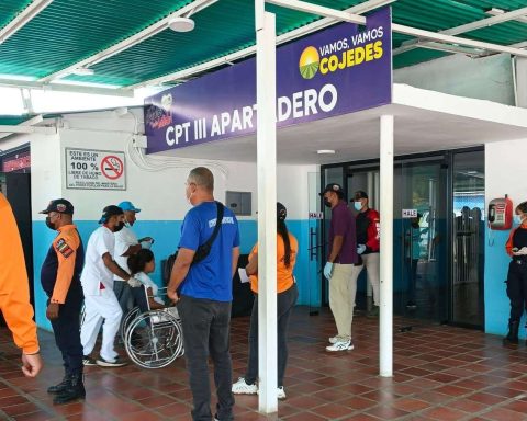 They report 32 intoxicated people at a high school in Cojedes