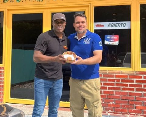 Carmelo Valencia, exfutbolista.