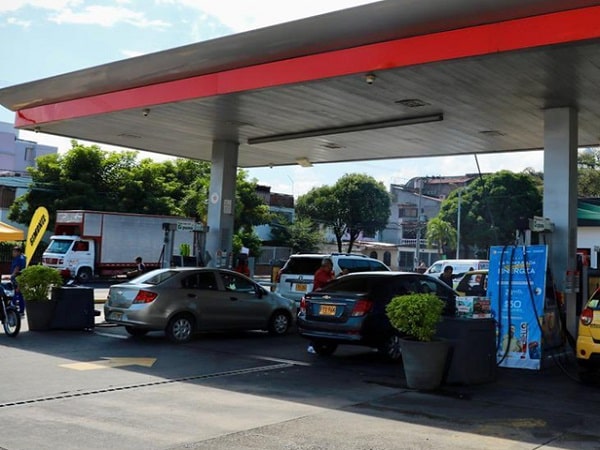 Estación de gasolina.