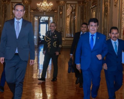 Tomás Gálvez after interrogating José Jerí: "You have authorized us to lift the secrecy of your communications"