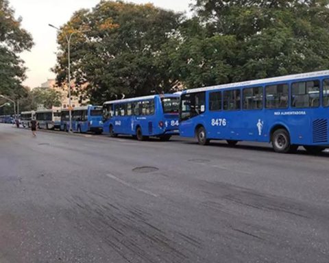 Transportation in Cuba "is guaranteed"...only to honor the dead in Venezuela