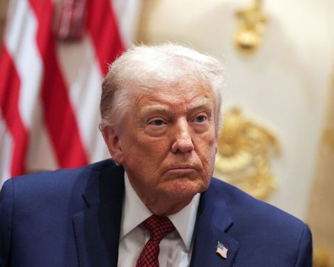 Trump: Venezuela "will deliver" up to 50 million barrels of oil to the US