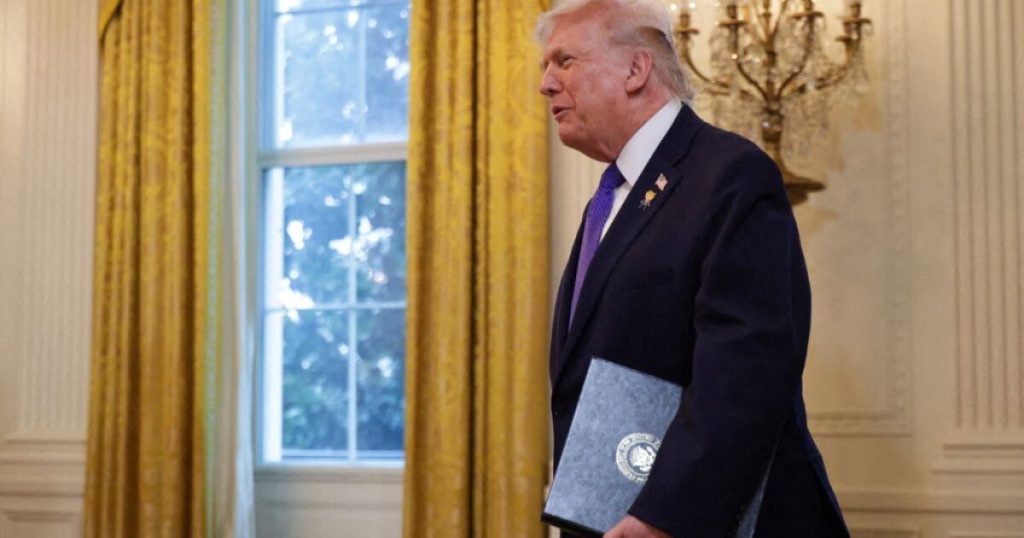 Trump calls for limiting interest rates to 10% on credit cards