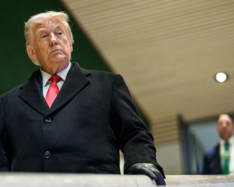 Trump sues JPMorgan and its CEO for $5 billion