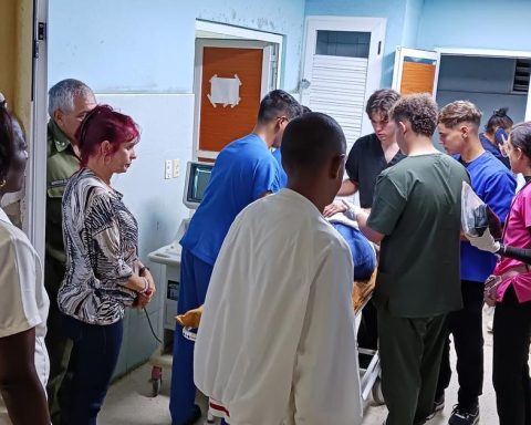 Two dead, including a seven-year-old child, in a bus accident in Camagüey