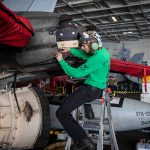 US aircraft carrier arrives in the Middle East and Iran warns of a “forceful response”