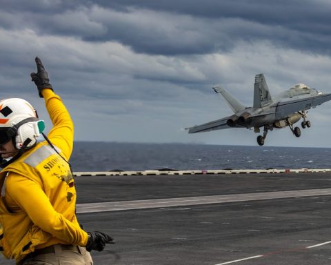 US fleet ready to act in Iran “with speed and violence” as in Venezuela, says Trump