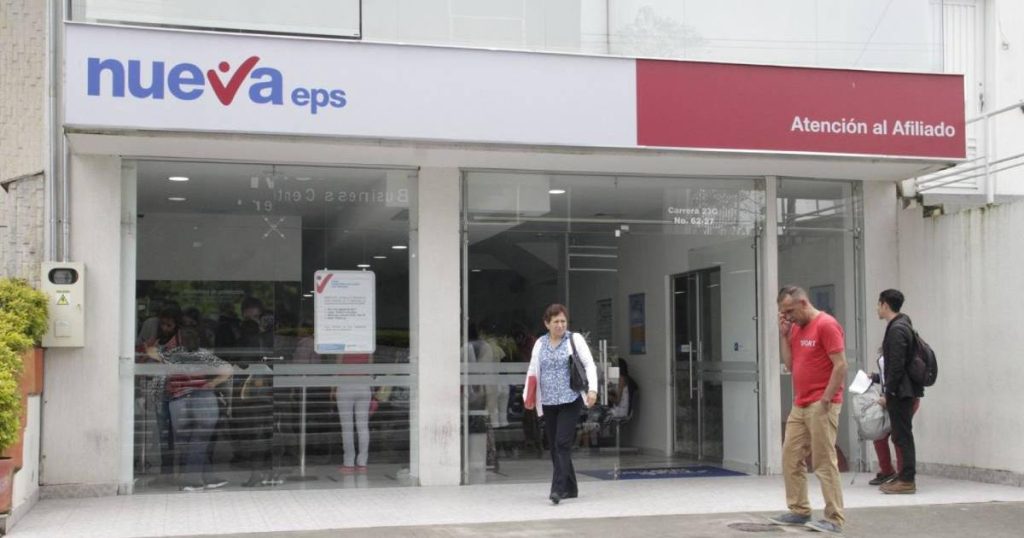 Uncertainty among Nueva EPS users due to the closure of Colsubsidio dispensaries and incomplete delivery of medications