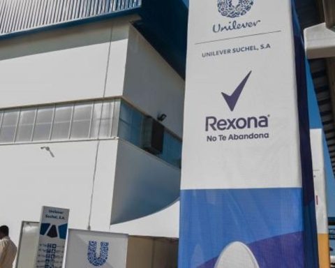 Unilever evacuates its workers in Cuba due to fear of US intervention