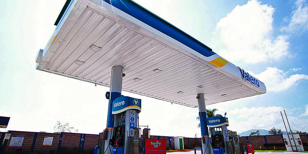 Valero and Phillips 66 buy Venezuelan oil as part of US agreement with Caracas