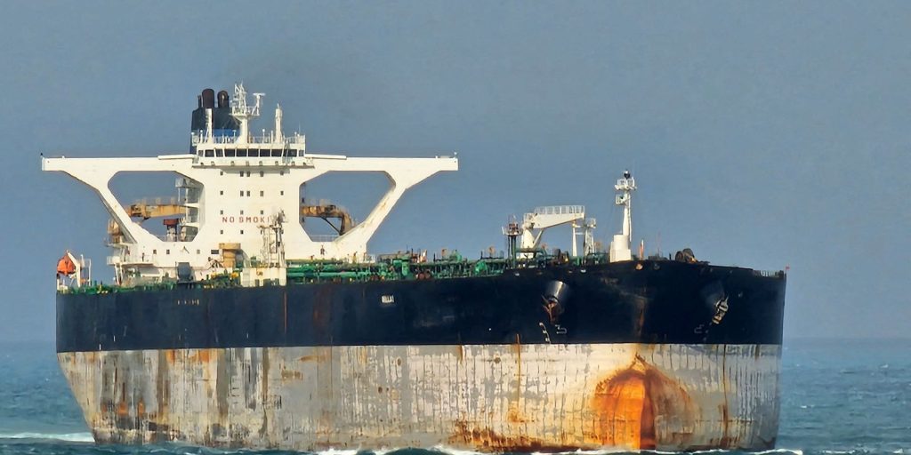 Venezuela announces return of oil tanker in operation with the US