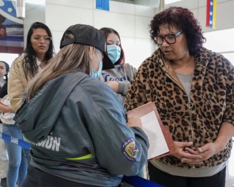 Venezuela receives flight with 309 citizens repatriated from Arizona