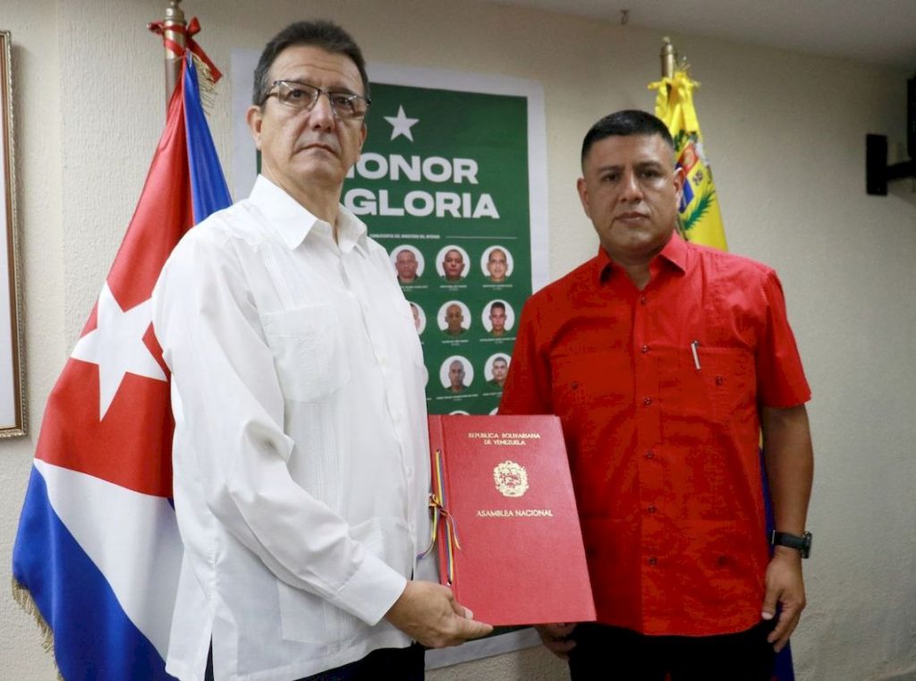 Venezuelan Parliament declares Cubans killed in US attack “heroes and martyrs”