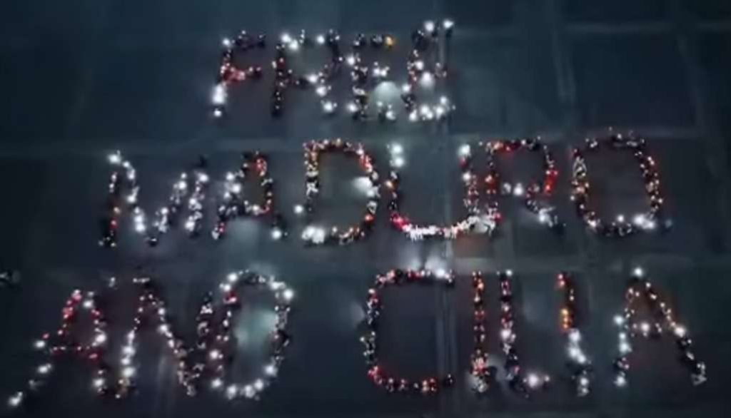 Venezuelan youth held a vigil to demand the release of Nicolás and Cilia