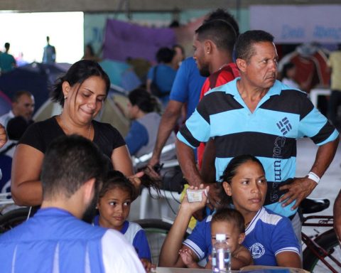 Venezuelans living in Brazil view the crisis in their country with sadness