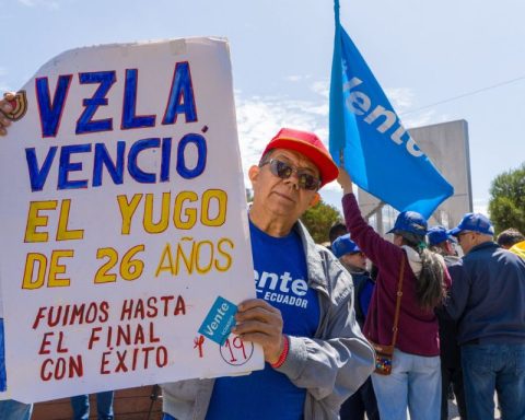 Vente Venezuela begins a census in Ecuador to organize the possible return of Venezuelans