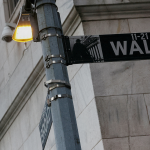 Wall Street closes mixed and with few changes after the Fed's first announcement of the year