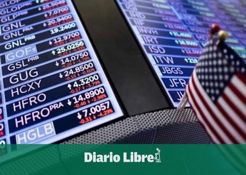 Wall Street opens prospects in Venezuela higher earlier