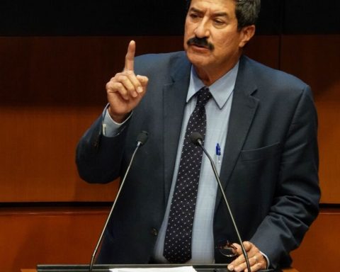 What is known about the seizure of Javier Corral's cabin in Chihuahua