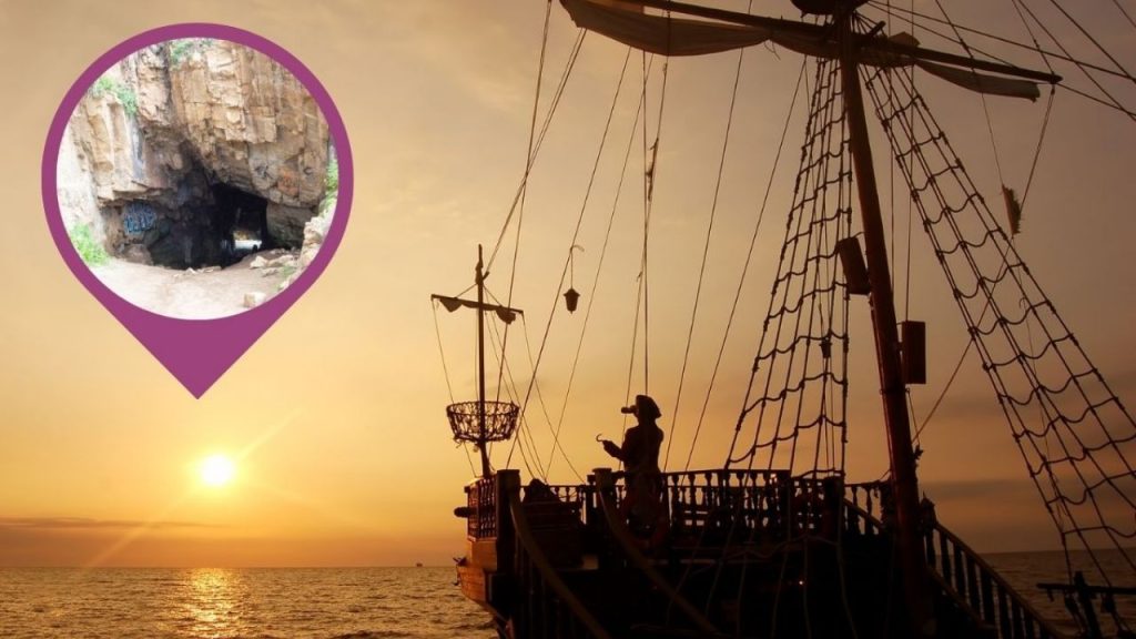 Where is the Valparaíso pirate cave that surprises all tourists