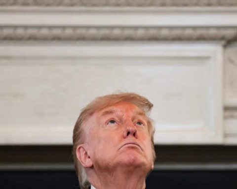 Who has been invited to Trump's Gaza Peace Council?