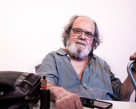 Félix Luis Viera; Literatura;