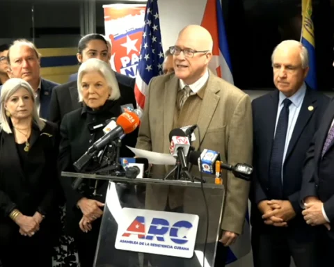 Asamblea de la Resistencia, Cuba, Estados Unidos, exilio, Carlos Giménez