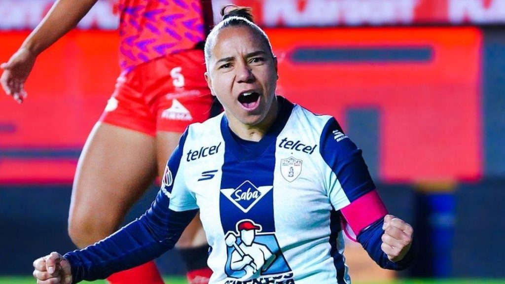 0-3: Charlyn Corral, goal and expulsion for grabbing Quejada by the hair