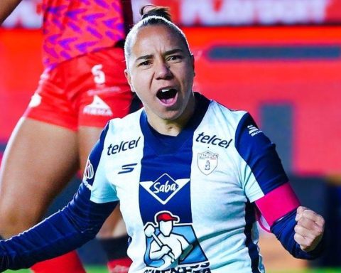 0-3: Charlyn Corral, goal and expulsion for grabbing Quejada by the hair