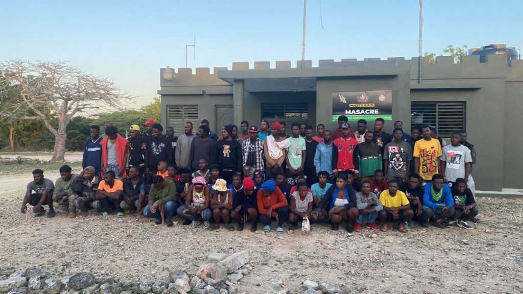 126 undocumented Haitians detained in Dajabón during Army operations