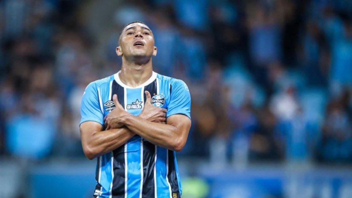 5-3: Carlos Vinicius makes a suit for Botafogo, who leaves the lead