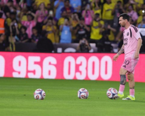 A new Messi exhibition is not enough