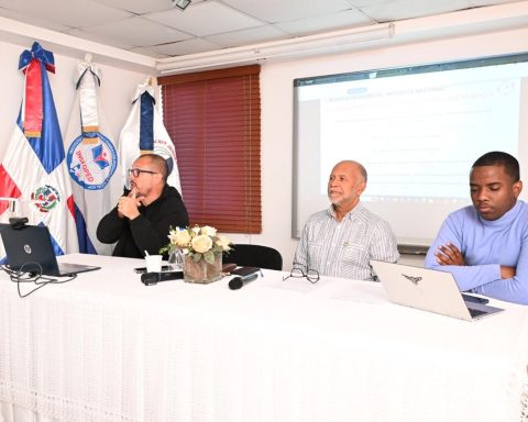 ADP trains leaders for national study on teacher health