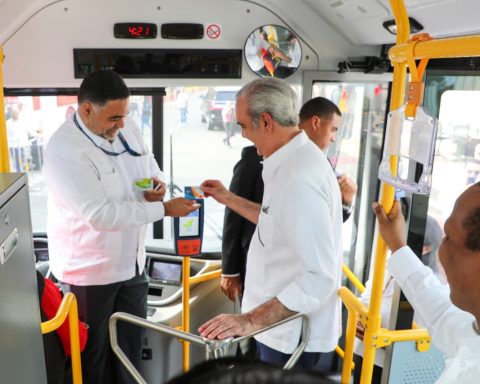 Abinader inaugura Corredor Independencia: movilizará 40 mil pasajeros diarios