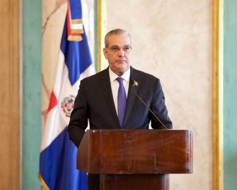 Abinader lamenta muerte de Enmanuel Castillo, director de La Información