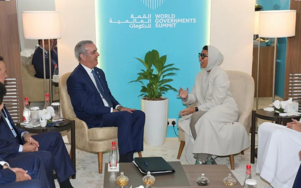 Abinader posiciona a RD como hub logístico y digital en la Cumbre Mundial de Gobiernos 2026