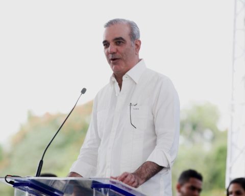 Abinader impulsa seguridad y conectividad en Villa Riva con nuevas obras