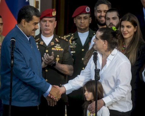 Alex Saab, former minister and Maduro's trusted man, was arrested in Venezuela, according to reports