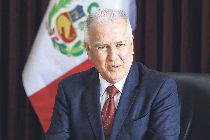 Alfonso López-Chau, presidential candidate of Ahora Nación: "The criminals are in other parties"