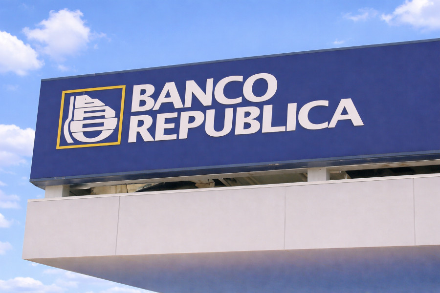 BROU-Intendencies Agreement to “improve access to credit” and “regularization of debts” of municipal