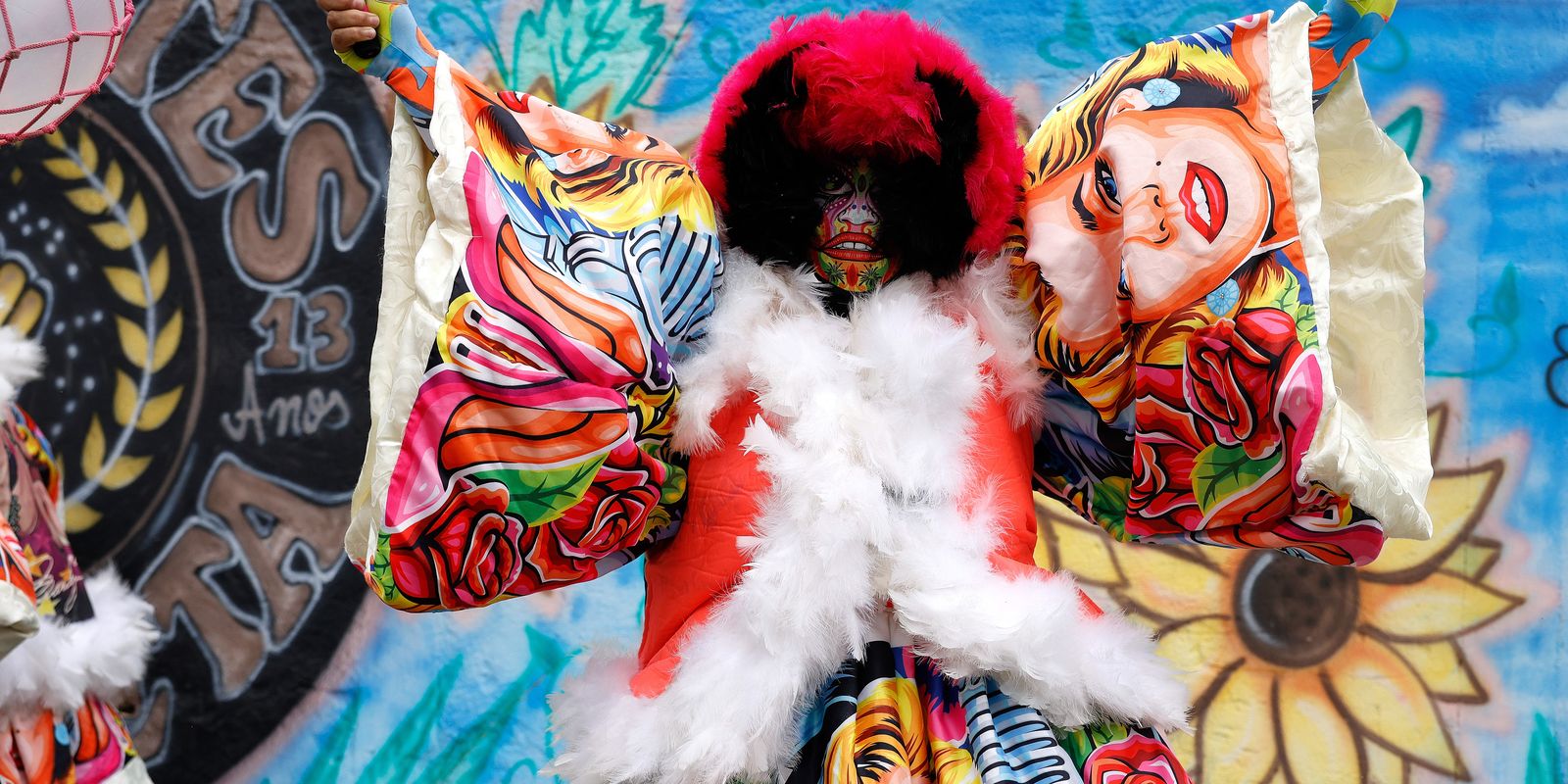 Ball-battling women, Brilhetes de Anchieta conquer space on the street