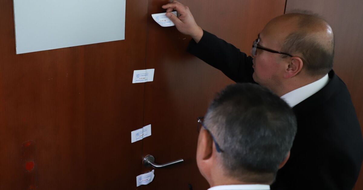 Beauty salon in the Senate will remain closed