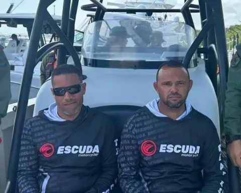 Boats evacuated due to environmental damage in Los Juanes