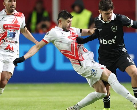 Botafogo feels altitude and loses to Nacional Potosí