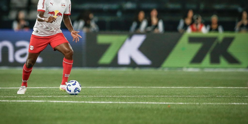 Bragantino player apologizes after sexist speech against referee