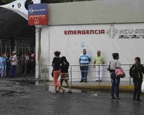 Bricklayer in serious condition after receiving a machete blow