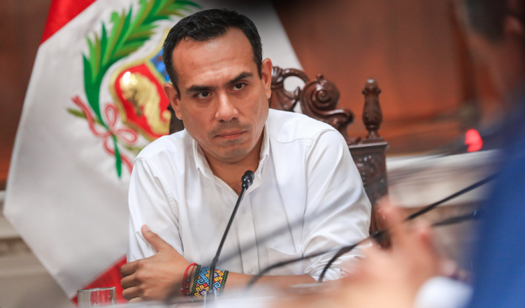 Businessman Zhihua Yang, close to President Jerí, is denounced for alleged illegal mining in Cajamarca