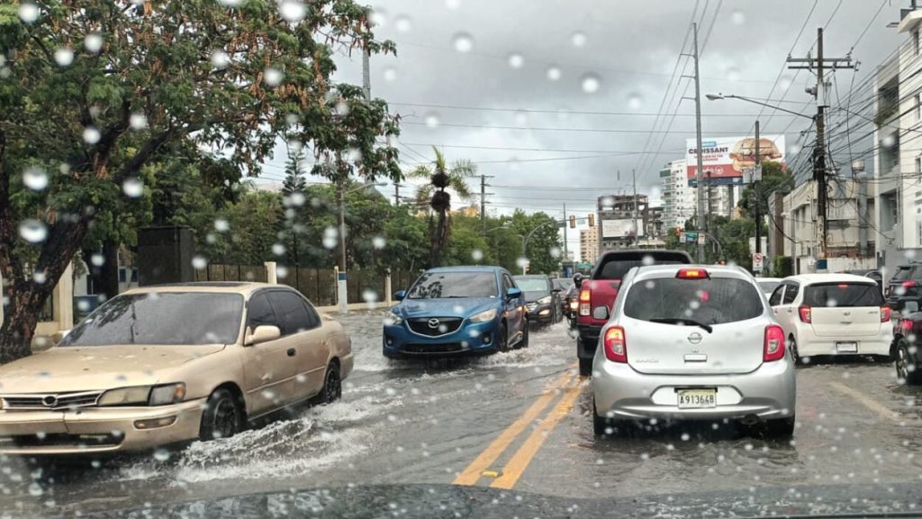 COE mantiene 4 provincias en alerta verde por lluvias; desactiva Duarte y activa Hato Mayor