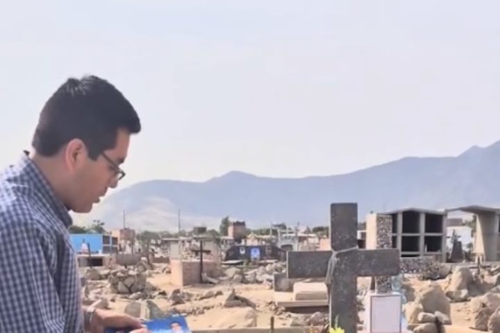Candidate for deputy for La Libertad asks a deceased woman to vote for him (VIDEO)