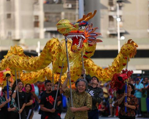 Caracas welcomed the Year of the Fire Horse